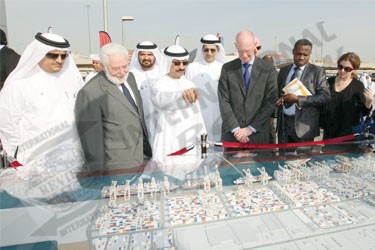 وفد معارض إكسبو الدولي يستطلع إمكانات سلسلة التوريد في دبي ويلتقي مسؤولي وعملاء موانئ دبي العالمية في جبل علي