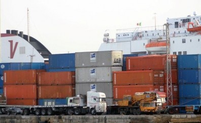 ارتفاع وزيادة حركة الحاويات والشاحنات بميناء الإسكندرية